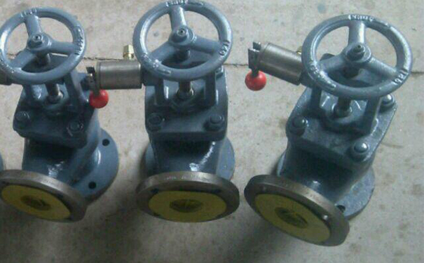 船用氣動快關(guān)閥B型 GB/T5744-2008 實物圖1 船用氣動快關(guān)閥B型 GB/T5744-2008 實物圖